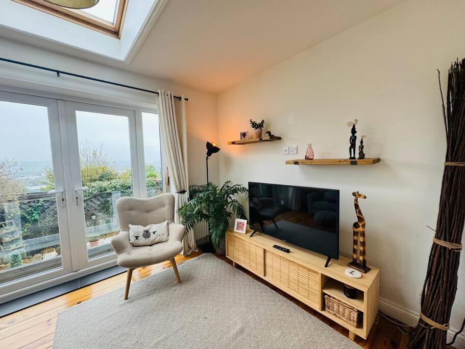 Stylish With Stunning Views Appartamento
